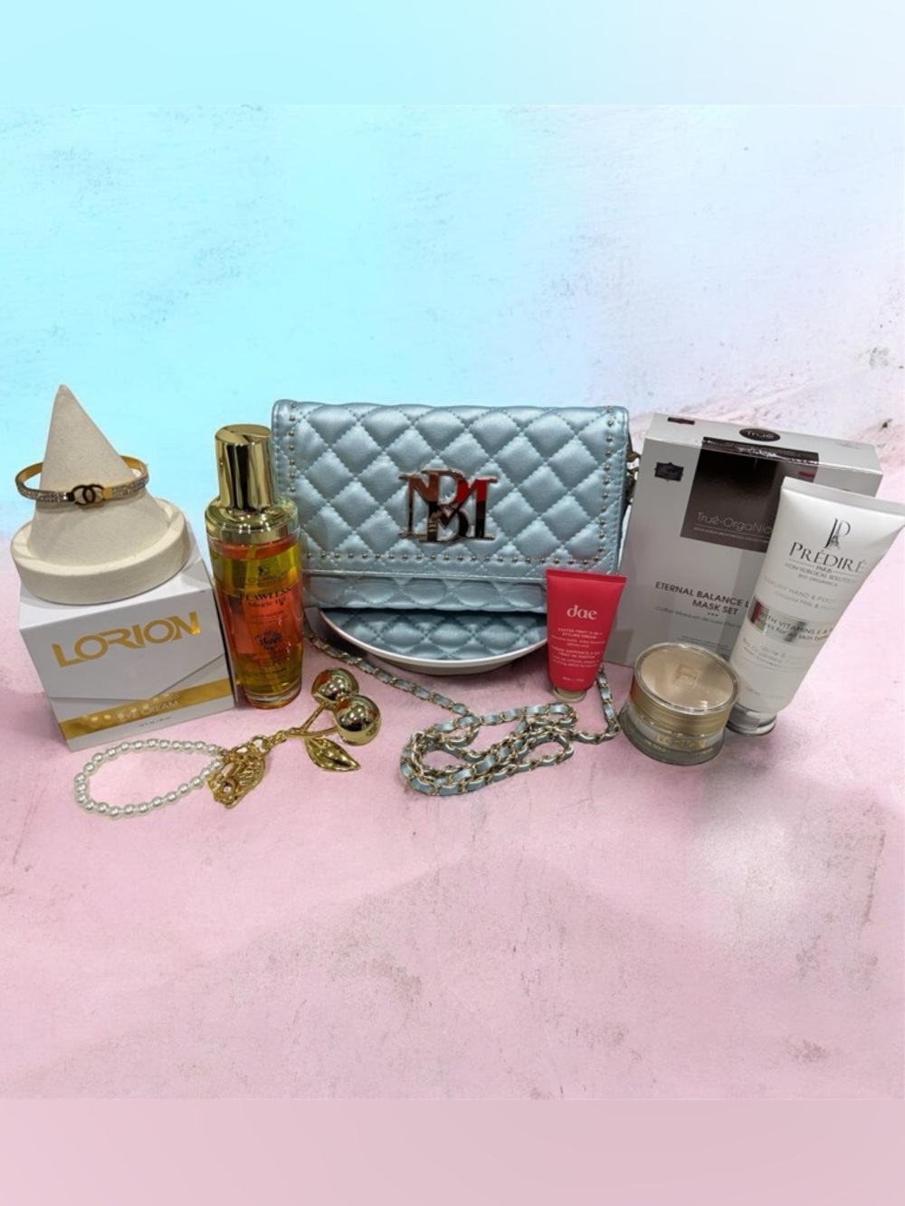 Badgley Mischka Metallic Light Blue Chain Crossbody Bag w/ Beauty Bundle